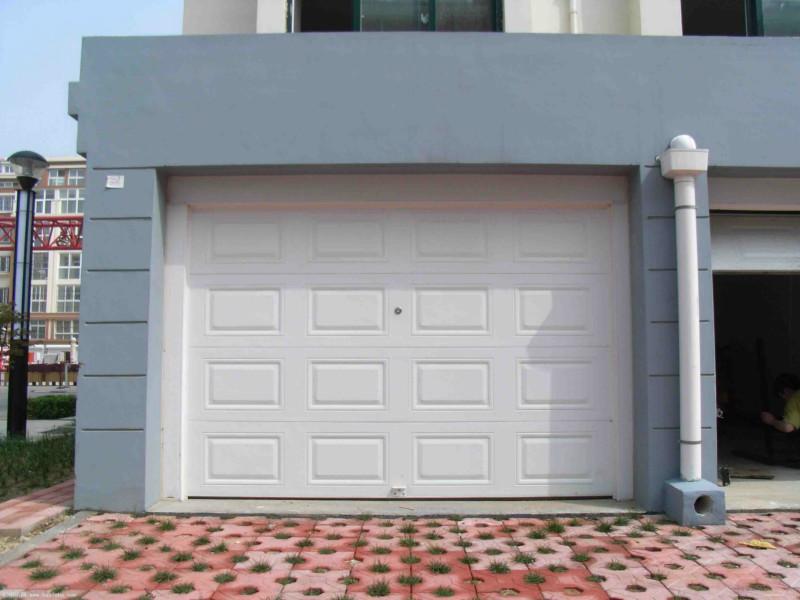 车库门1.jpg 自动车库门、电动车库门、遥控车库门